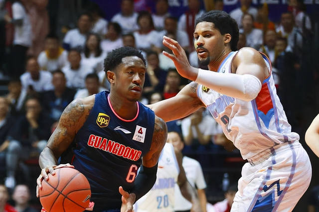 云开体育关于广东宏远迎意甲关键赛；集结日内部沟通；信心回归；细节决定成败的信息