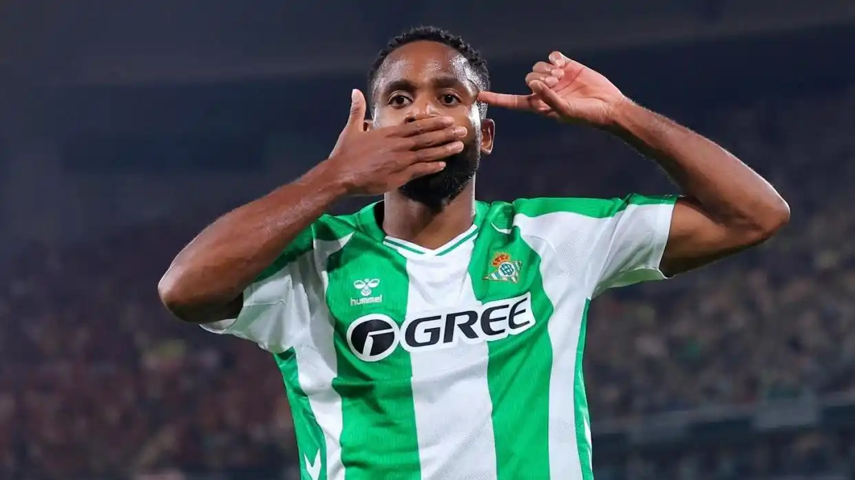 开云app加时末段西甲焦点战，新疆广汇防线松动，底气十足，资深球员宣示担当的简单介绍