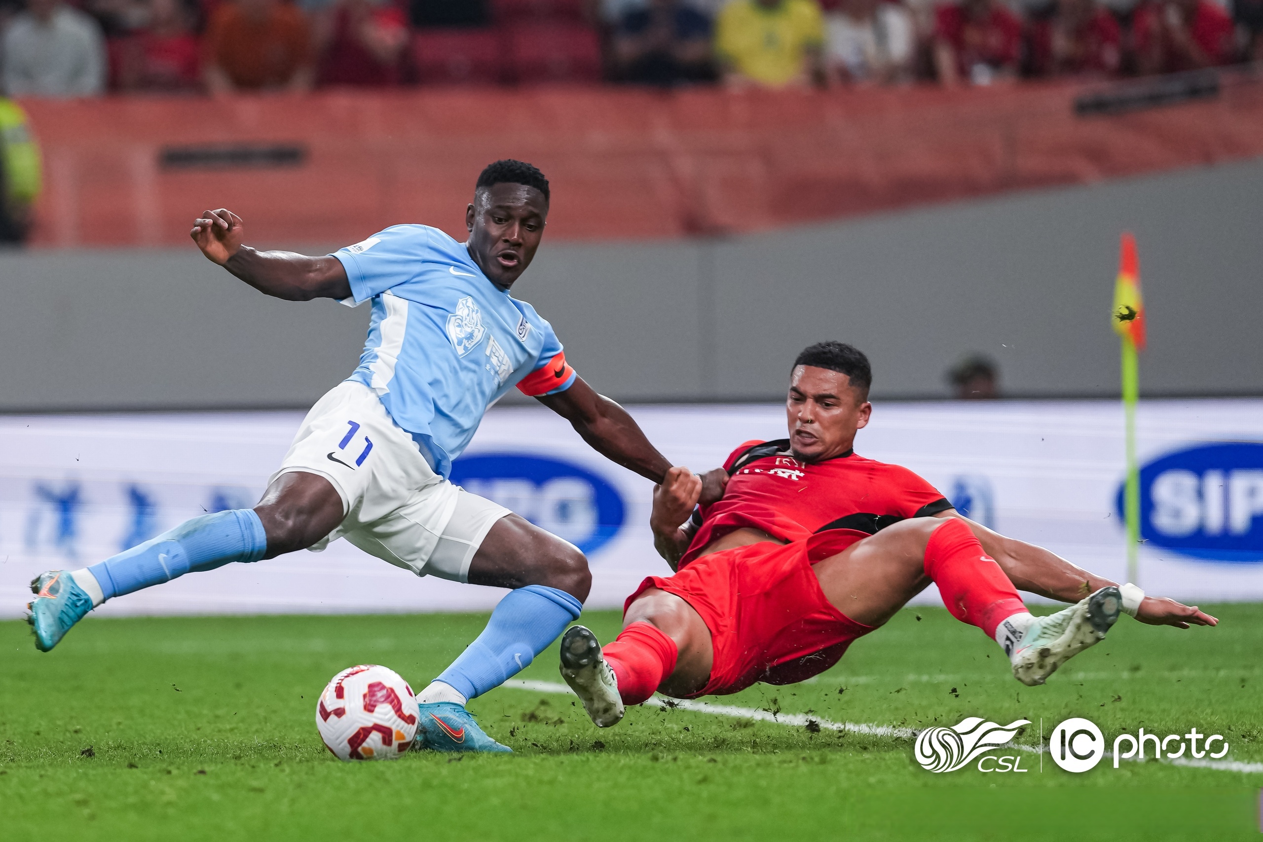 包含上海海港国际比赛日刷新队史纪录，志在荷甲名次提升，底气十足，心理建设被强调的词条